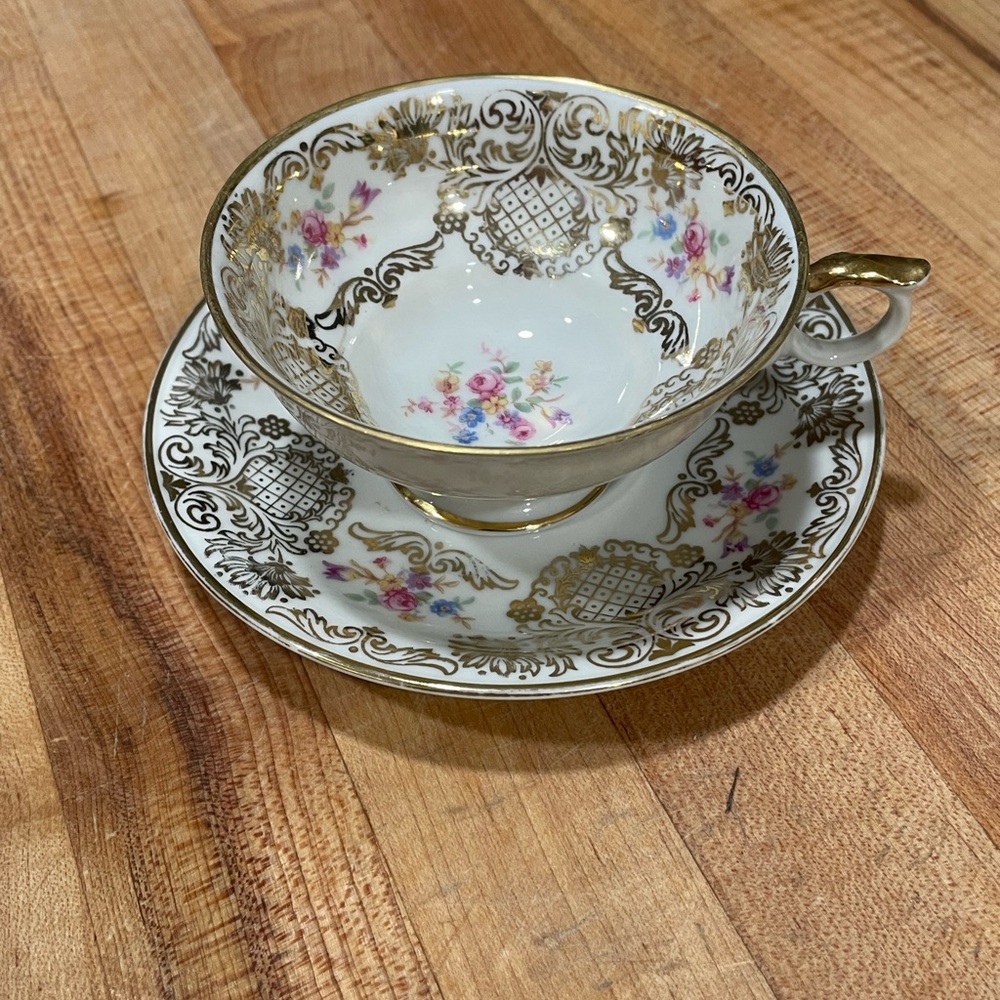 Vintage Porcelain Bavaria Elfenbein Porzellan Teacup & Saucer